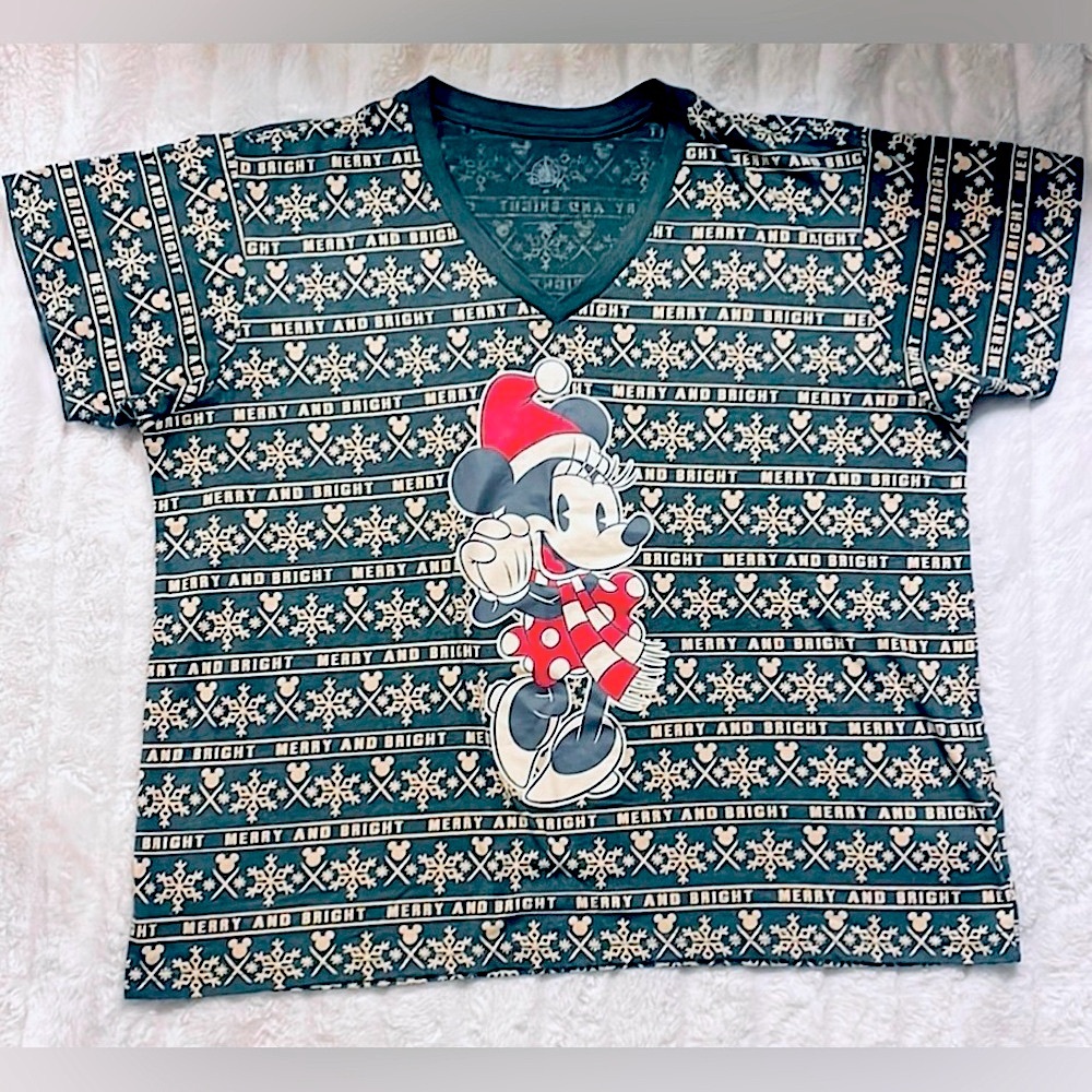 Minnie Mouse Christmas shirt size 2XL